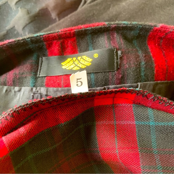 Pleated Mini Skirt - Picture 4 of 9